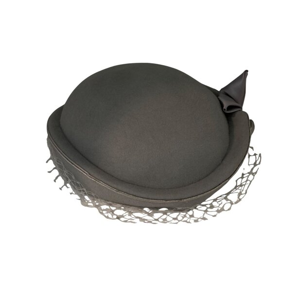 Vintage Anita Pineault Gray Felt Hat With Satin Bow Netting & Rhinestone Accents - Picture 6 of 13